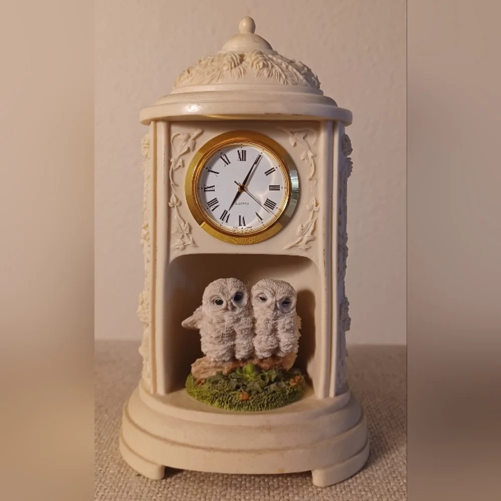 Vintage Two Owl Figurine Clock by Country Artists of England